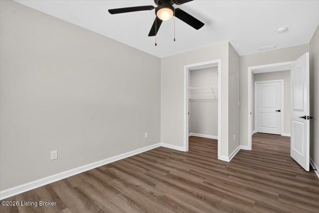 11021 Meadow Run Rd, Louisville, KY 40229