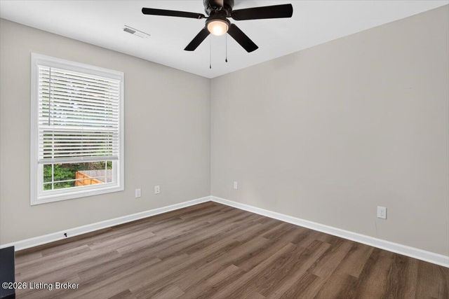 11021 Meadow Run Rd, Louisville, KY 40229