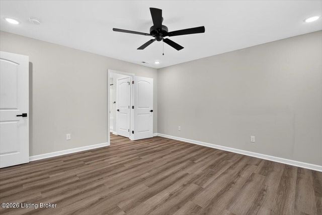 11021 Meadow Run Rd, Louisville, KY 40229