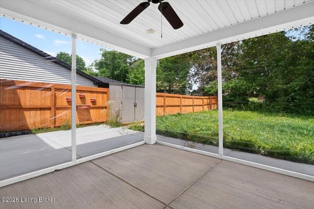 11021 Meadow Run Rd, Louisville, KY 40229