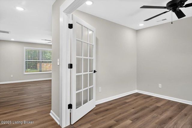 11021 Meadow Run Rd, Louisville, KY 40229