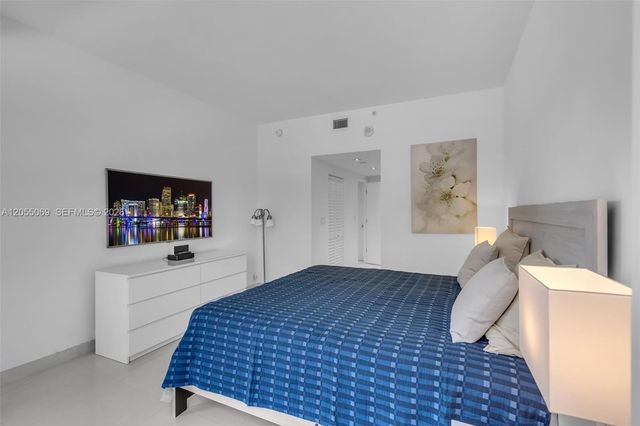 201 Crandon Blvd 220, Key Biscayne, FL 33149