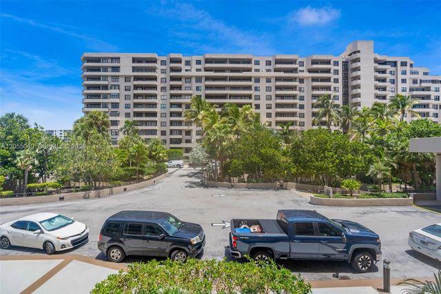 201 Crandon Blvd 220, Key Biscayne, FL 33149