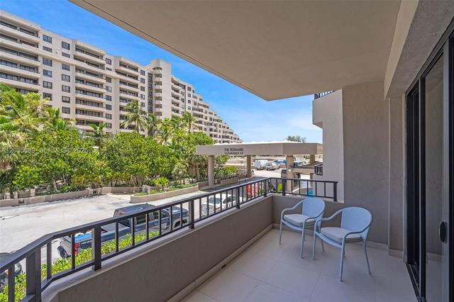 201 Crandon Blvd 220, Key Biscayne, FL 33149