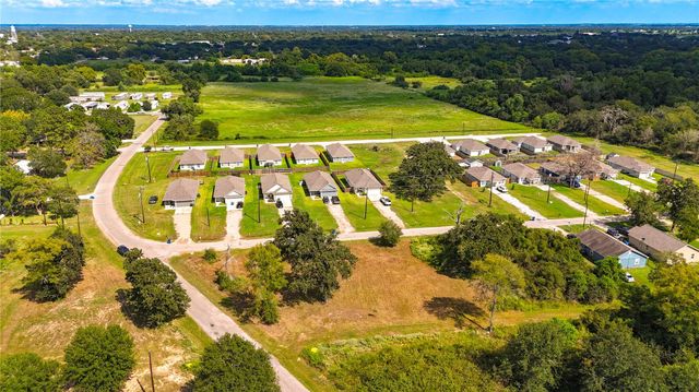 1601 23rd St, Hempstead, TX 77445