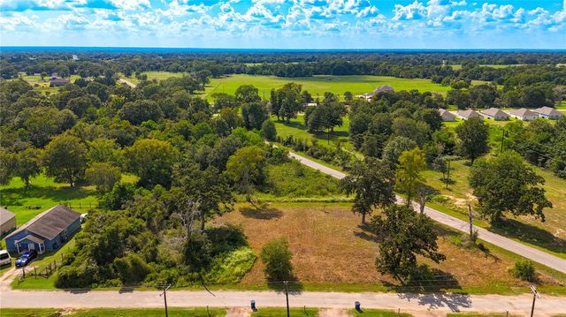 1601 23rd St, Hempstead, TX 77445