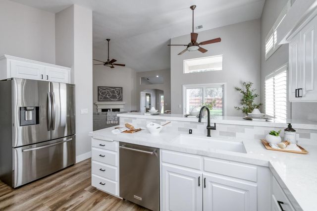 8540 N Talladega Way, Fresno, CA 93720