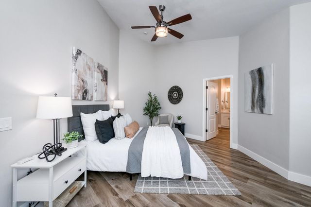 8540 N Talladega Way, Fresno, CA 93720