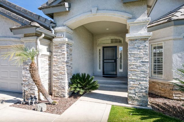 8540 N Talladega Way, Fresno, CA 93720