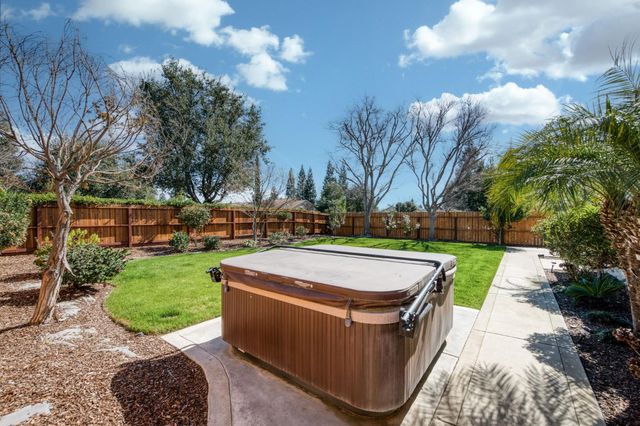 8540 N Talladega Way, Fresno, CA 93720