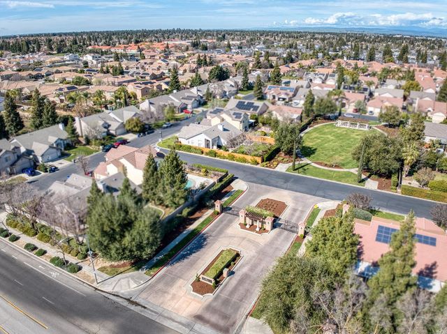 8540 N Talladega Way, Fresno, CA 93720