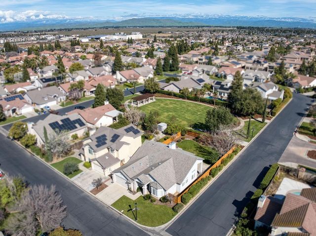 8540 N Talladega Way, Fresno, CA 93720