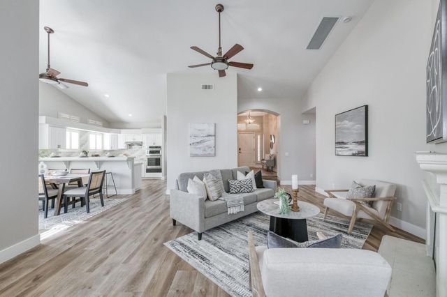 8540 N Talladega Way, Fresno, CA 93720