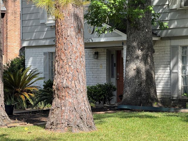 14926 Parkville Drive, Houston, TX 77068