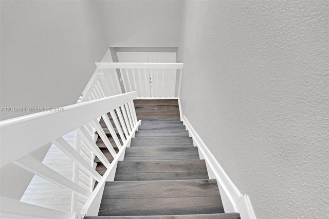 10065 NW 54th Ter, Doral, FL 33178