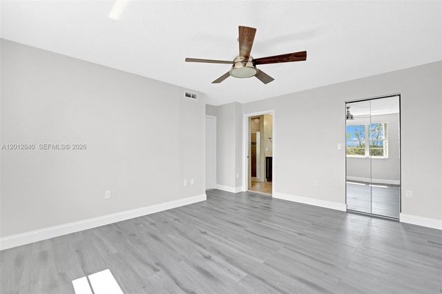 10065 NW 54th Ter, Doral, FL 33178