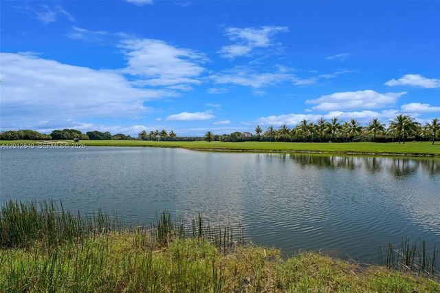10065 NW 54th Ter, Doral, FL 33178
