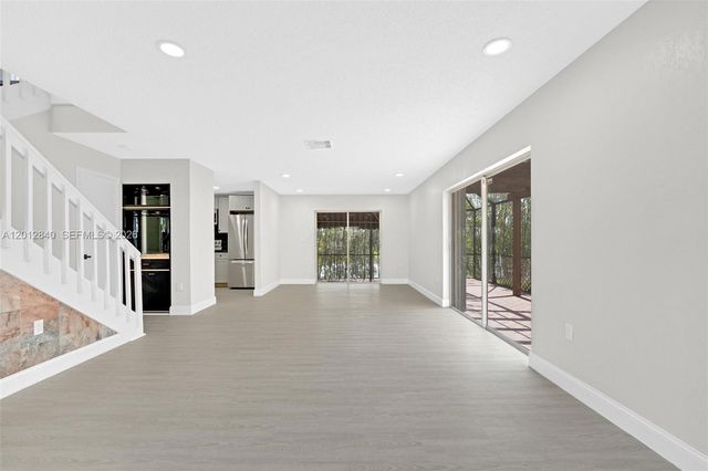 10065 NW 54th Ter, Doral, FL 33178