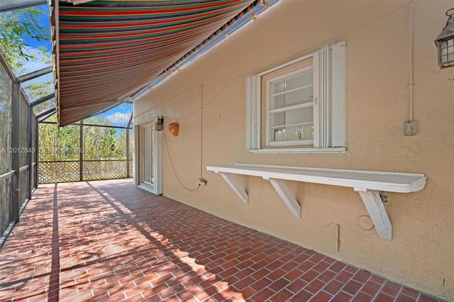 10065 NW 54th Ter, Doral, FL 33178