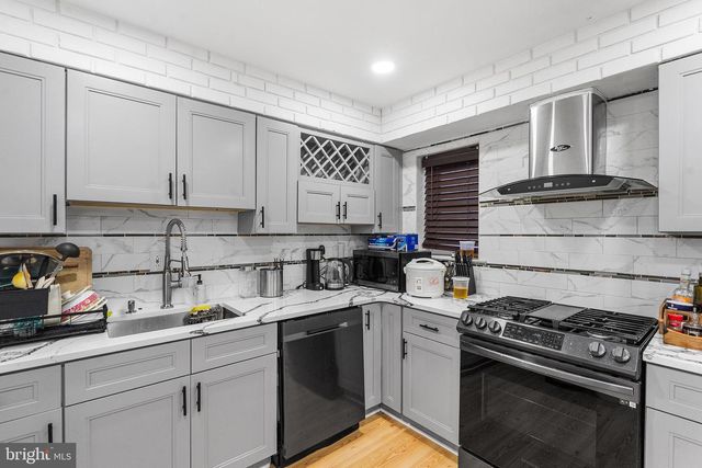 7900 CAESAR PL, Philadelphia, PA 19153