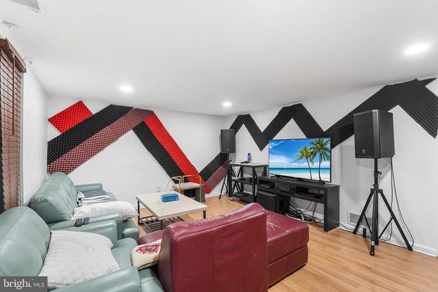 7900 CAESAR PL, Philadelphia, PA 19153