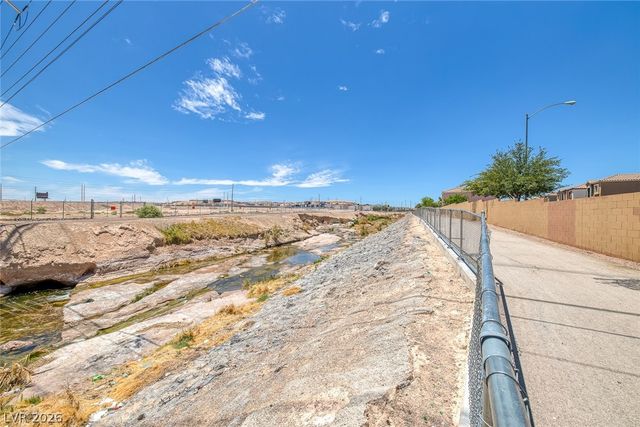 5244 Tipper Avenue, Las Vegas, NV 89122