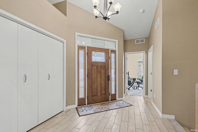 25938 Rolling Hills Drive, South Bend, IN 46628