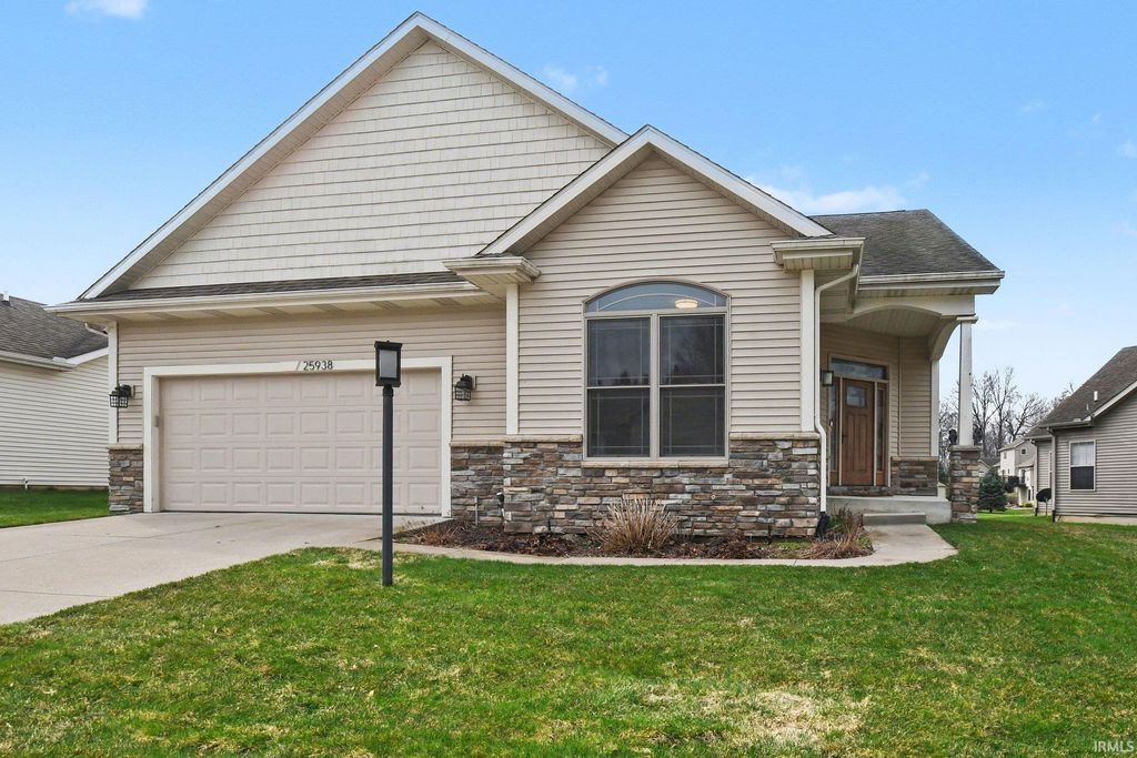 25938 Rolling Hills Drive, South Bend, IN 46628