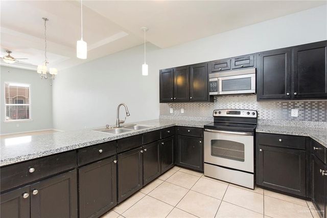 3051 Scottland Drive, Edinburg, TX 78539