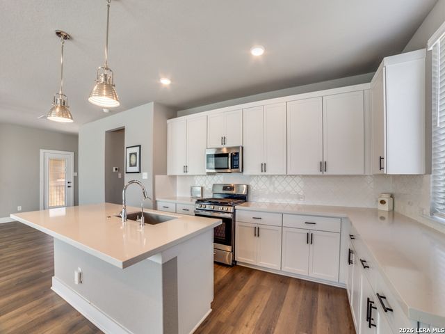 9411 Stillwater, San Antonio, TX 78254