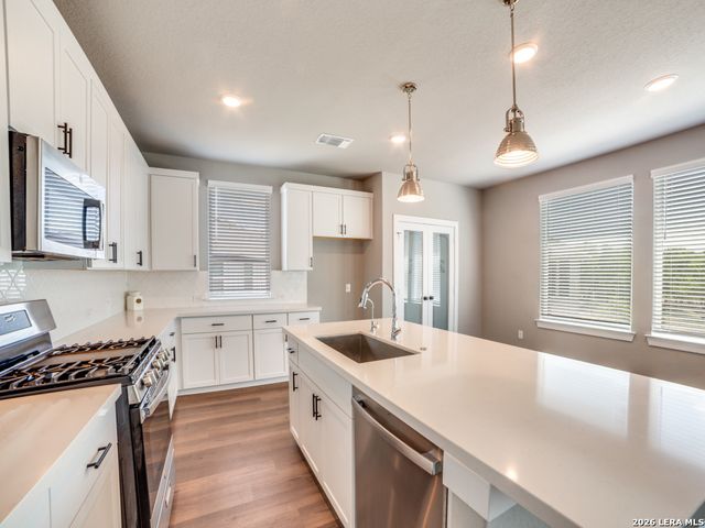 9411 Stillwater, San Antonio, TX 78254