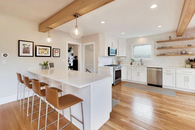 403 S Wille Street, Mount Prospect, IL 60056