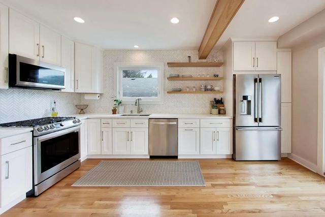 403 S Wille Street, Mount Prospect, IL 60056