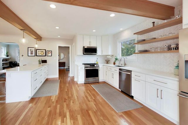 403 S Wille Street, Mount Prospect, IL 60056