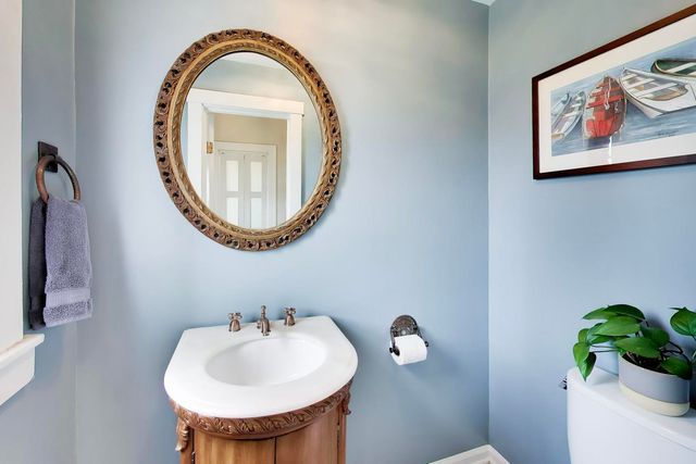 403 S Wille Street, Mount Prospect, IL 60056