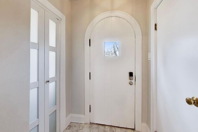 403 S Wille Street, Mount Prospect, IL 60056