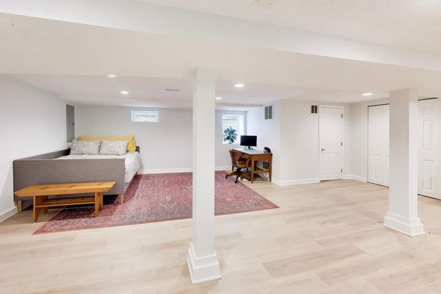 403 S Wille Street, Mount Prospect, IL 60056