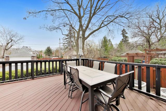 403 S Wille Street, Mount Prospect, IL 60056