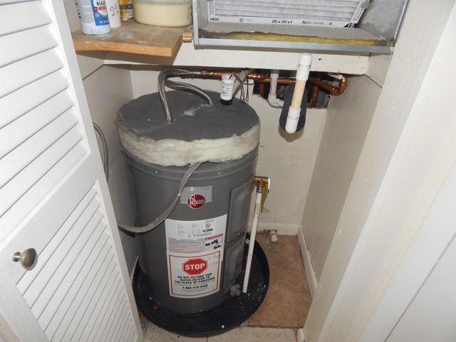 225 Bonnie Boulevard 204, Palm Springs, FL 33461