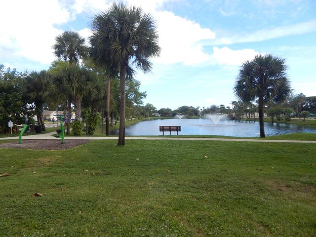 225 Bonnie Boulevard 204, Palm Springs, FL 33461