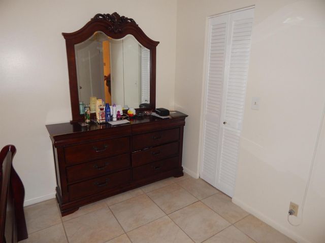 225 Bonnie Boulevard 204, Palm Springs, FL 33461