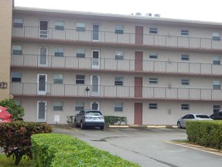 225 Bonnie Boulevard 204, Palm Springs, FL 33461