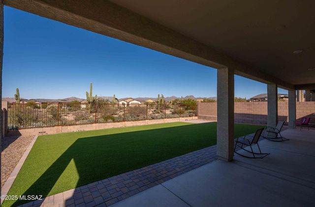 10843 N Cactus Point Drive, Tucson, AZ 85742