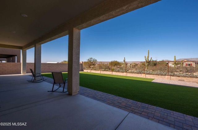 10843 N Cactus Point Drive, Tucson, AZ 85742