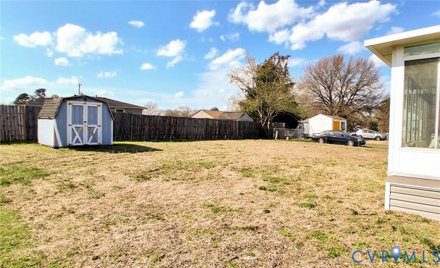 512 Magnolia Farms Dr, Petersburg, VA 23803