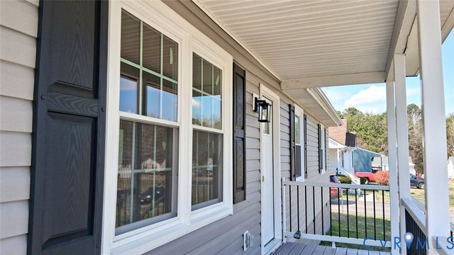 512 Magnolia Farms Dr, Petersburg, VA 23803