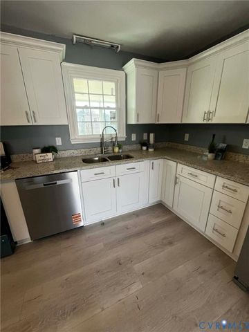 512 Magnolia Farms Dr, Petersburg, VA 23803