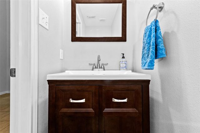 6722 Haider Avenue, Baytown, TX 77521