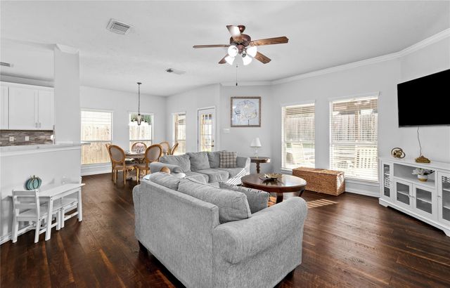 6722 Haider Avenue, Baytown, TX 77521