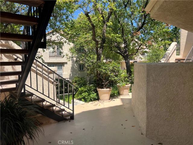24151 Del Monte, Valencia, CA 91355